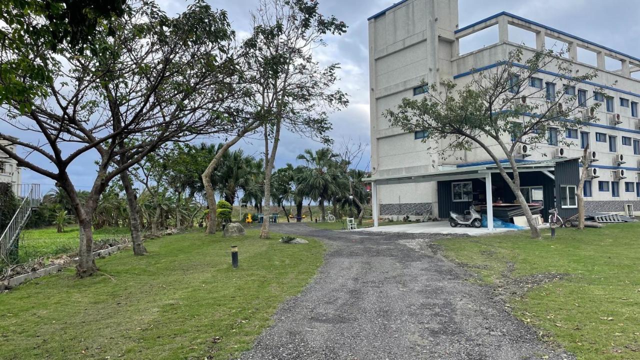 Haibian Mingren 50 Kota Hualien Bagian luar foto